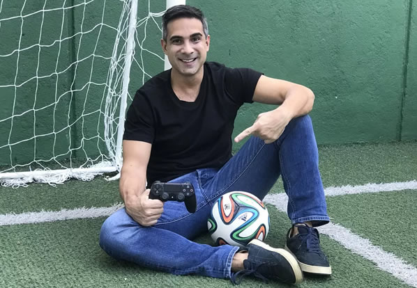 FIFA 21, entra Gustavo Villani e sai Tiago Leifert